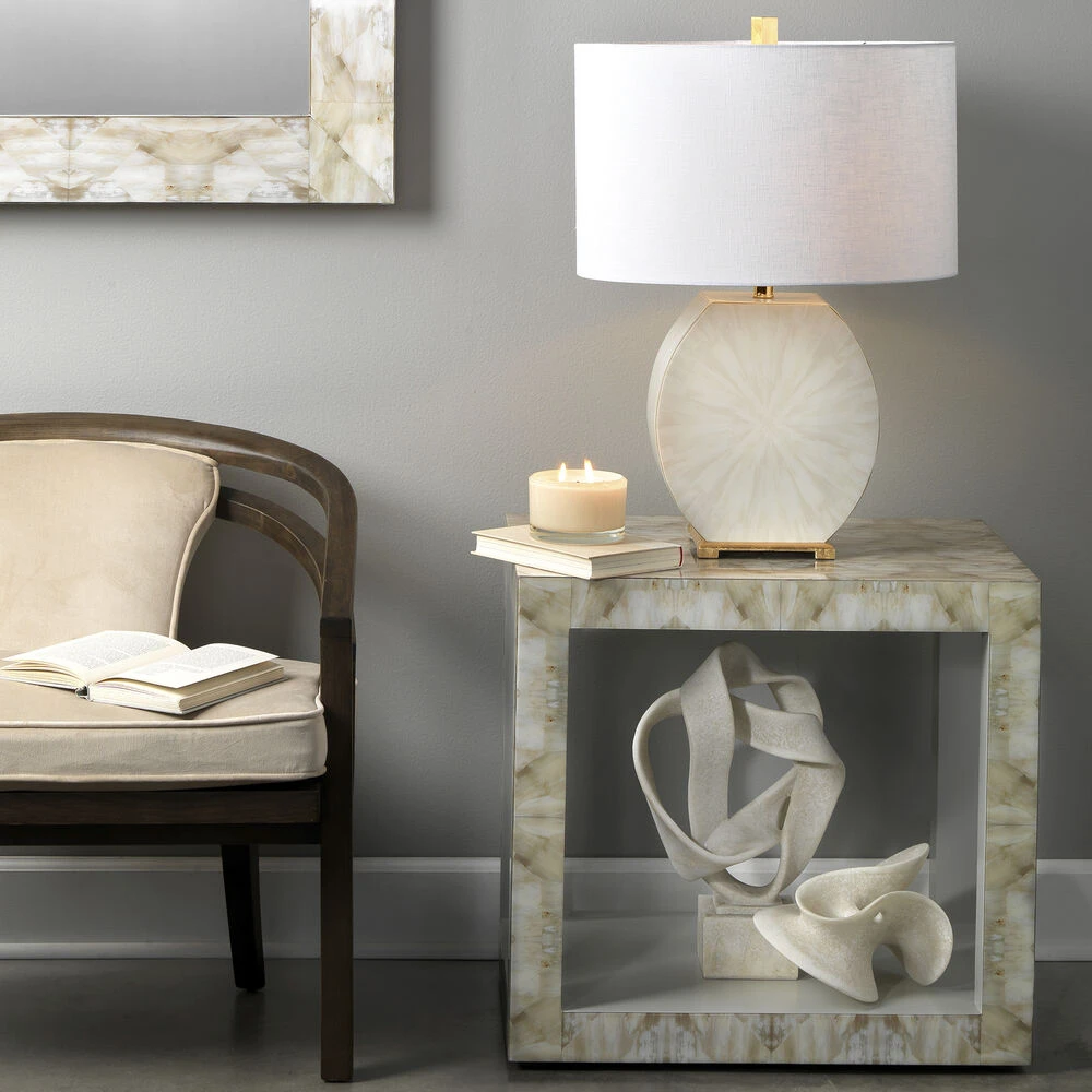 Radiant 27 Inch 150.00 Watt Cream Horn Lacquer W/ Gold Leaf Metal Base Table Lamp Portable Light - Image 2